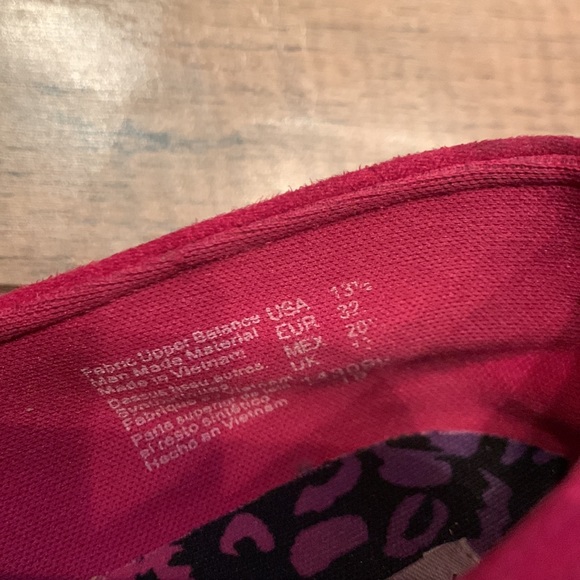 American Eagle hot pink flat shoes - Picture 9 of 10